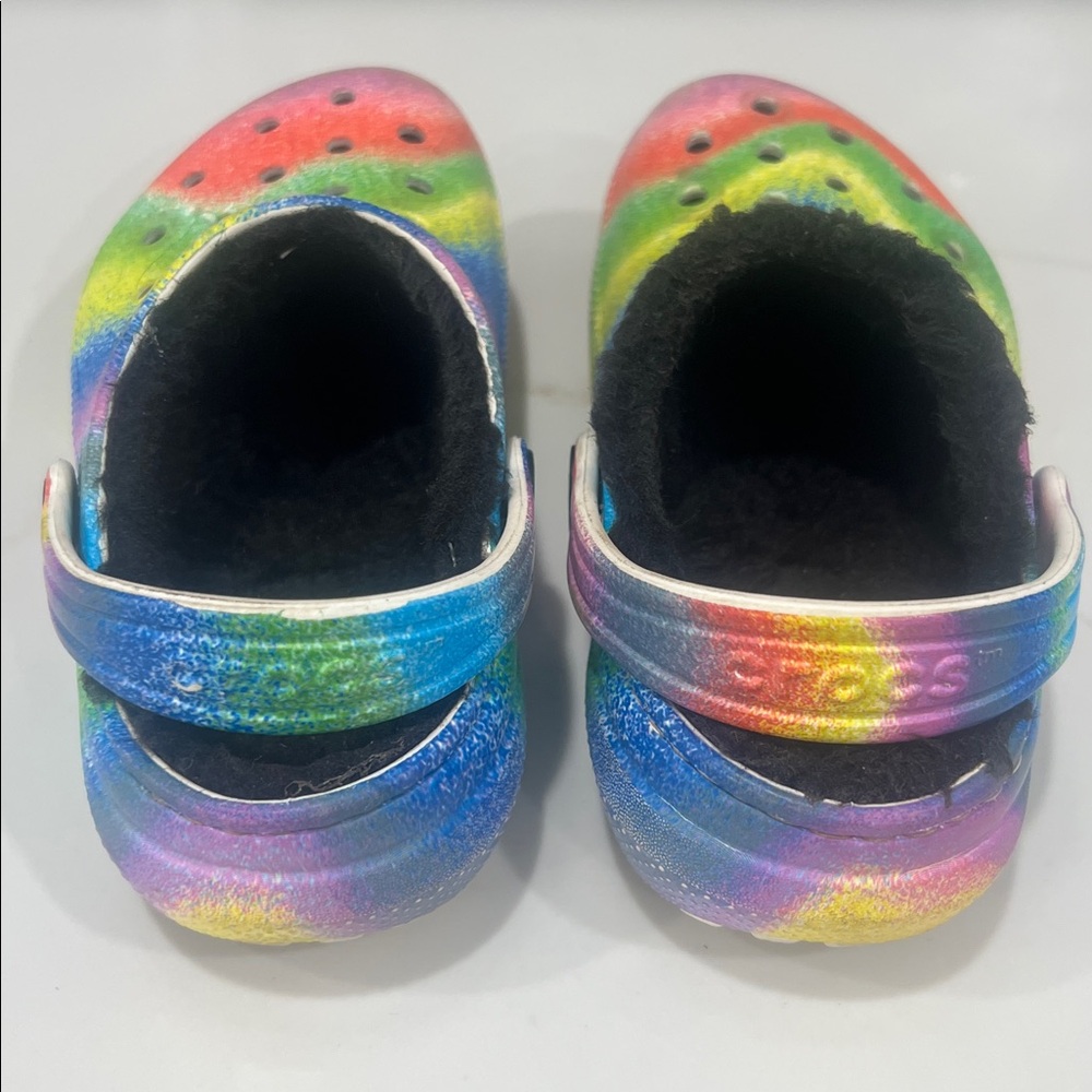 Fuzzy crocs - Picture 2 of 3